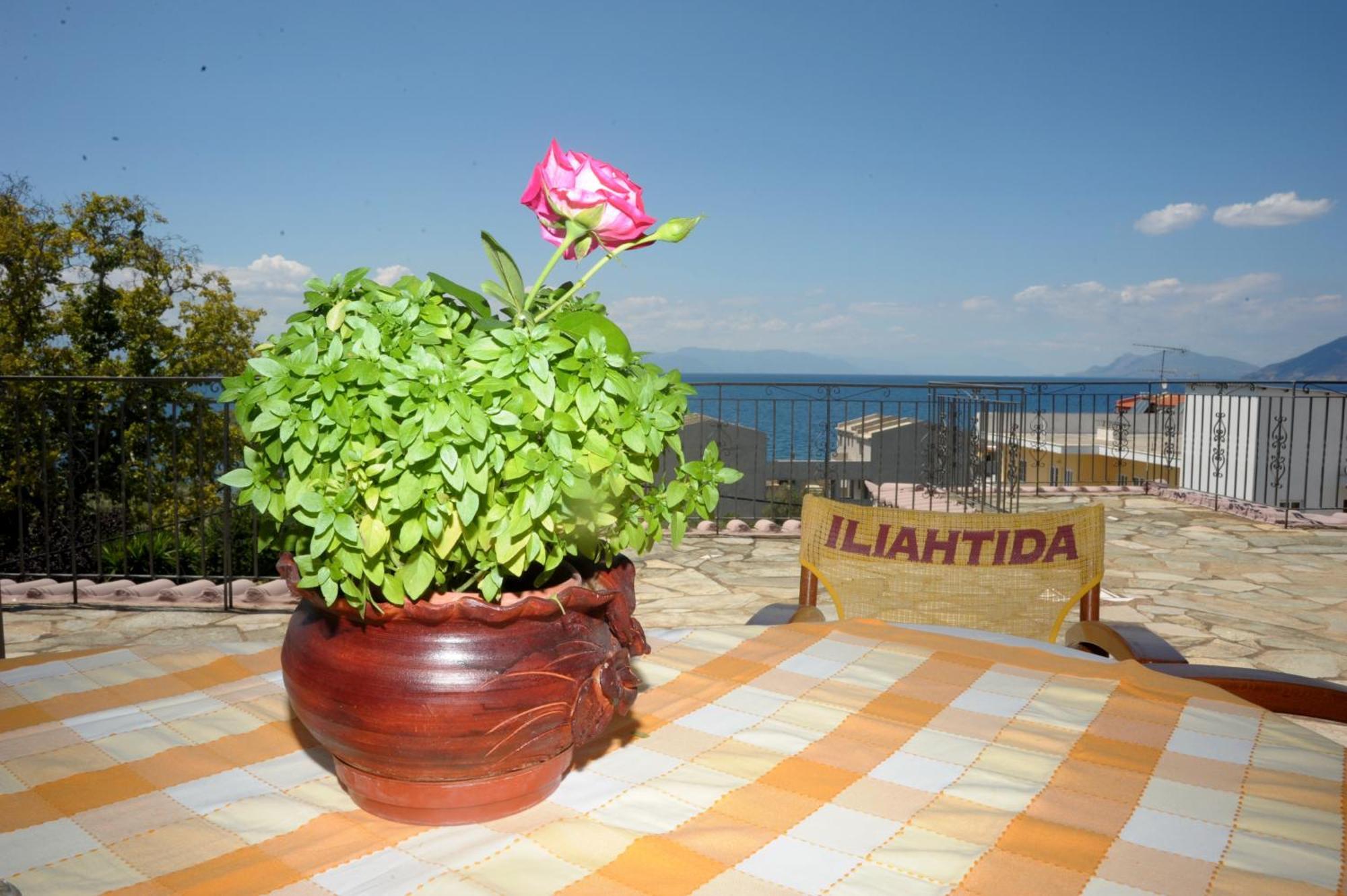 Iliahtida Apartments Rovies Chambre photo